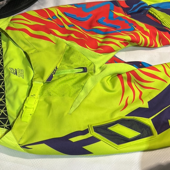 Fox 360 Moto Pants Size 36 Neon Leopard Print Motocross Dirt Bike Atv Protection - Picture 3 of 12